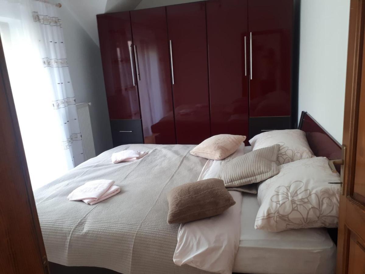 Apartman Nika Otočac Екстериор снимка